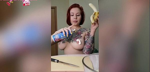  Sexy Passion Naked Prepares Banana Yum - Fetish